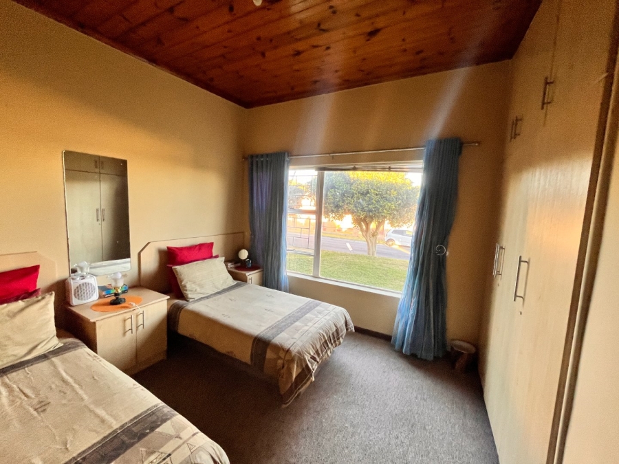 4 Bedroom Property for Sale in C Place Eastern Cape
